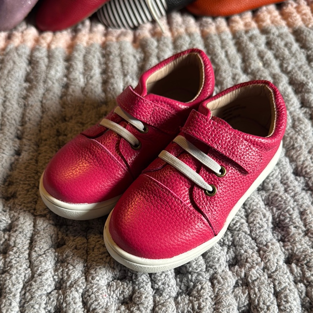 Monkey Feet dark Pink Leather Toddler Shoes